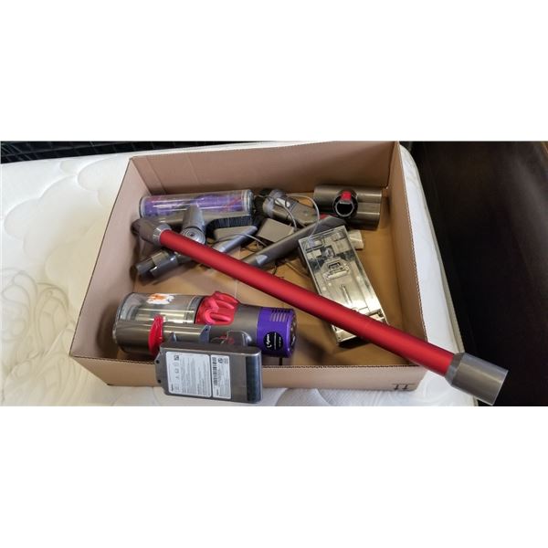 DYSON CYCLONE V10 MOTORHEAD CORDLESS STICK VACUUM - TESTED WORKING, RETAIL $799