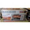 Image 1 : BLACK AND DECKER 4-SLICE AIR FRY TOASTER OVEN - TESTED WORKING, RETAIL $179