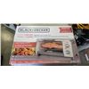 Image 2 : BLACK AND DECKER 4-SLICE AIR FRY TOASTER OVEN - TESTED WORKING, RETAIL $179