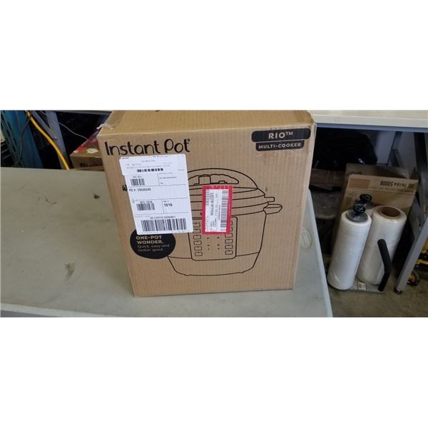 INSTANT POT RIO 6QT MULTI-COOKER - TESTED WORKING, RETAIL $159