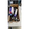 Image 4 : BOX OF NEW COOKING APRONS AND CHEF COATS