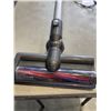 Image 4 : DYSON V7 VACUUM - WORKING W/ CHARGER