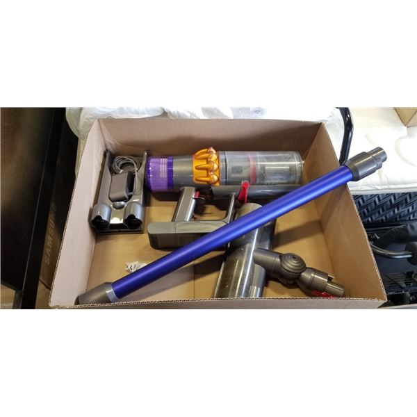 DYSON V15 DETECT TOTAL CLEAN CORDLESS STICK VACUUM - TESTED WORKING, RETAIL $1159