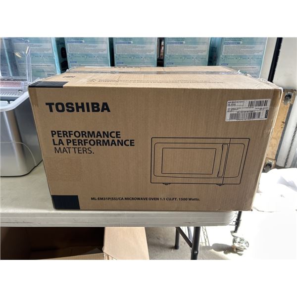 TOSHIBA 1.2 CU FT COUNTERTOP MICROWAVE - TESTED WORKING, RETAIL $179