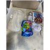 Image 1 : 4 NEW KIDS PARTY BUNDLES - BALLONS, CUPS, DECOR, ETC