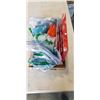 Image 1 : TRAY OF DISPOSABLE PONCHOS AND NATURAL COTTON BANDANAS