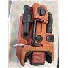 Image 3 : HILTI MINI SHOP VAC VC 75-A22 - WORKING