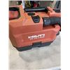 Image 4 : HILTI MINI SHOP VAC VC 75-A22 - WORKING