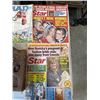 Image 3 : BAR SIGN AND VINTAGE MAGAZINES