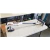Image 1 : SHARK DETECT PRO CORDLESS STICK VACUUM WITH CHARGER WORKING