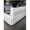 Image 4 : WHITE LEATHER SOFA