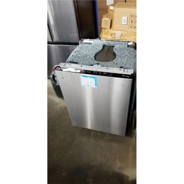 BRAND NEW, FREIGHT DAMAGED BOSCH 24" 100 SERIES 46dB TOP CONTROL W/ PRECISION WASH HYBRID TUB & 3RD 