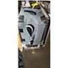 Image 4 : BRAND NEW, FREIGHT DAMAGED BOSCH 24" 100 SERIES 46dB TOP CONTROL W/ PRECISION WASH HYBRID TUB & 3RD 