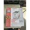 Image 2 : BLACK AND DECKER 2 SLICE TOASTER - TESTED WORKING