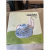 Image 2 : 2 NEW OKKOBI EGG INCUBATORS. M12 AND E 12