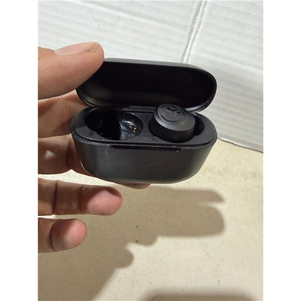 J lab earbuds case C/W right ear earbud