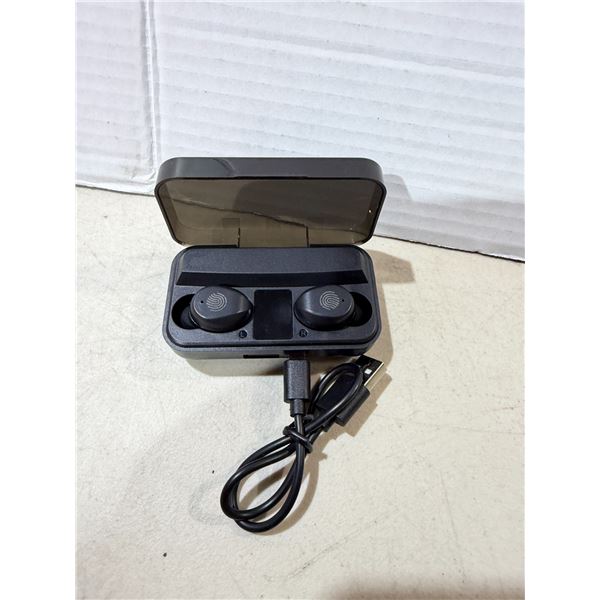 Earbuds set