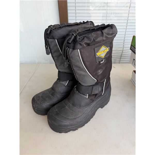 Steel toed workload boots size 10