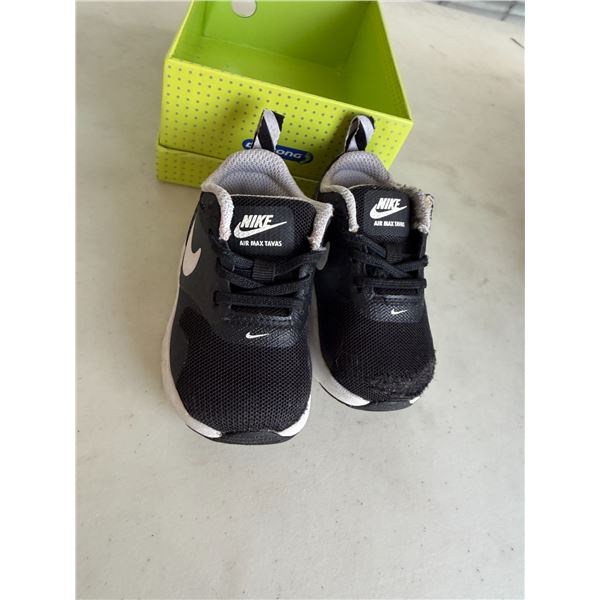 Toddler size 3 Nike air max