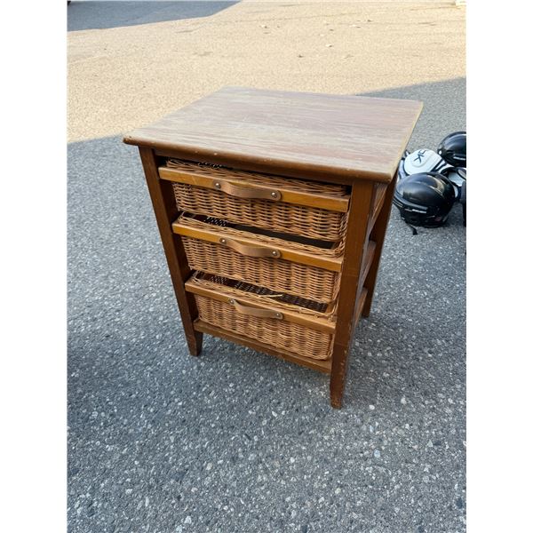 Gerard stand 19 1/2" x 15 1/2" x 25 1/2"