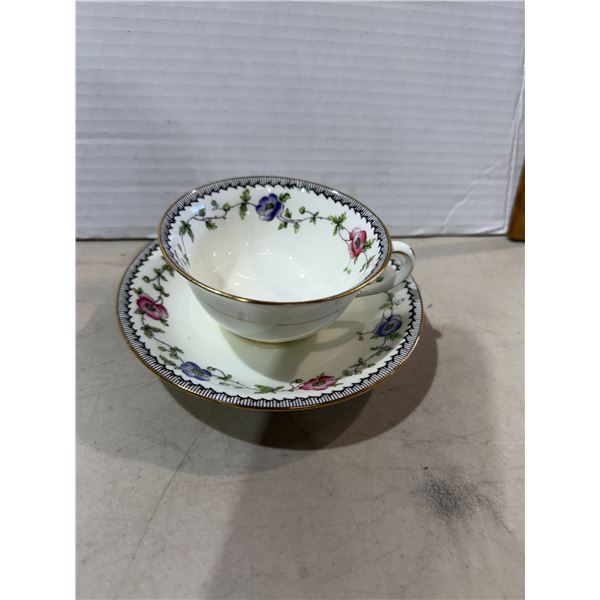 Teacup and saucer, Ainsley