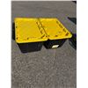 Image 1 : 2 bins with lids