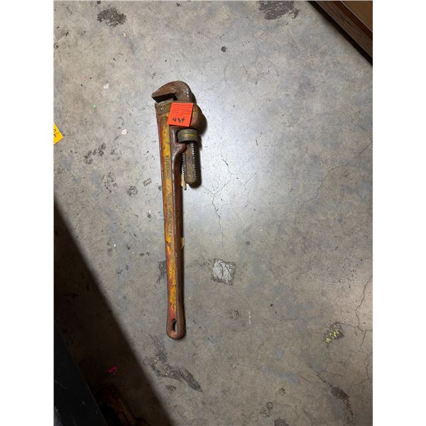 Pipe wrench 24 inch