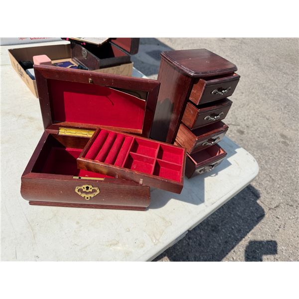Jewelry boxes