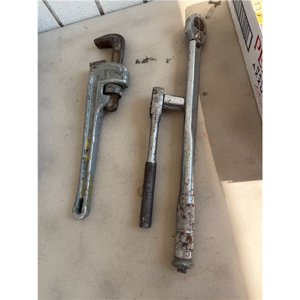 Pipe wrench and socket wrenches