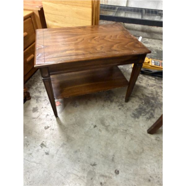 Side table 20" x 28" x 21" tall