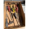 Image 1 : Assorted hand tools