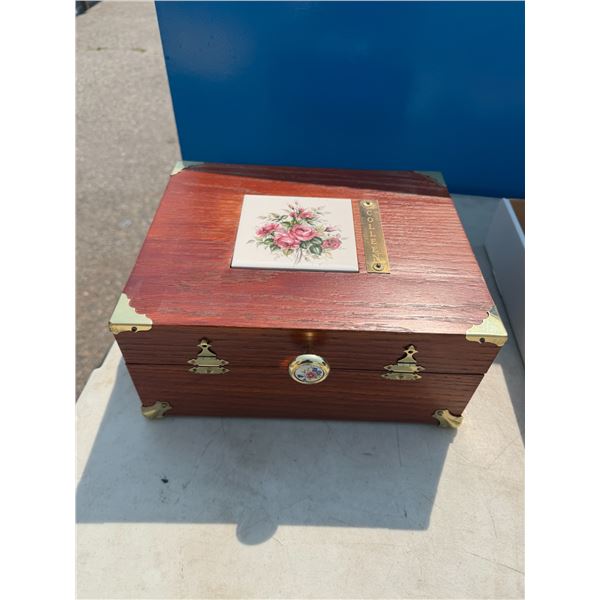 Lined box