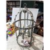 Image 2 : Iron frame floor chandelier