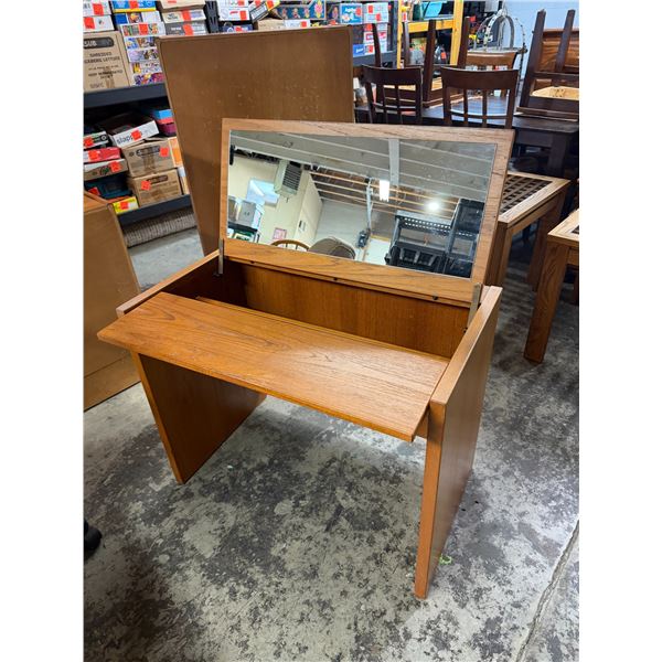 Teak vanity 33 1/2" x 19" x 26 1/2"