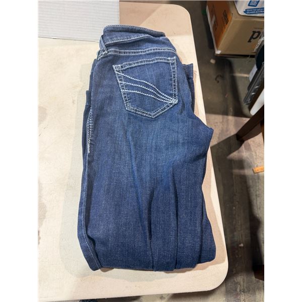 ARIAT jeans 28R