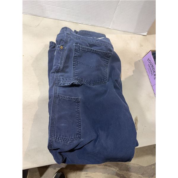 Carhartt size 36/32