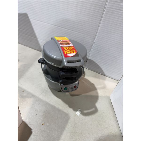 Breakfast sandwich maker