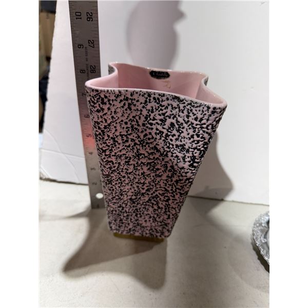 Chantilly vase