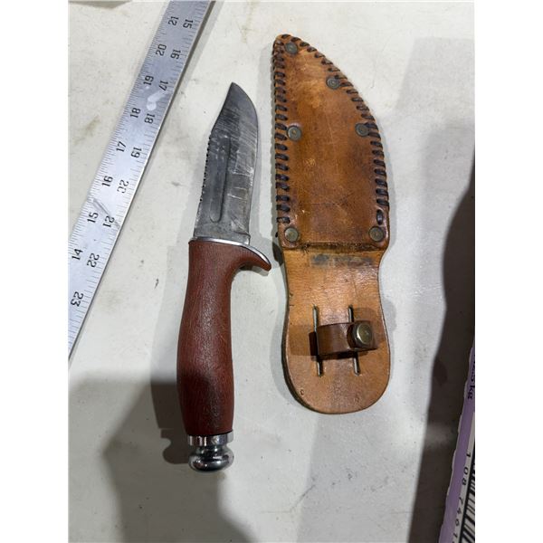 Knife and sheathe
