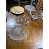 Image 1 : Cake, plates, and serving dishes