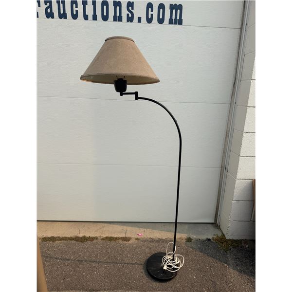 Floor lamp