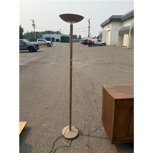 Floor lamp