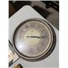Image 1 : Wall  o'clock 15 inches