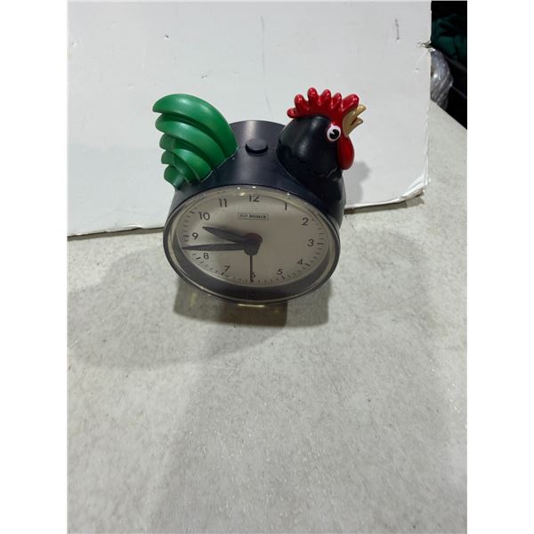 Battery operated rooster decor