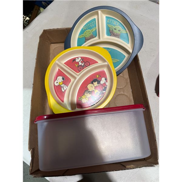 Tupperware container and plate plates collectible