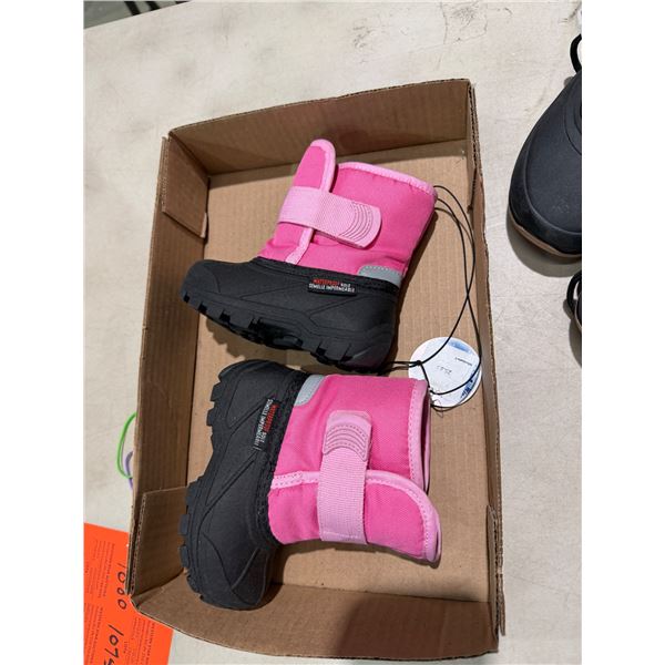 New children's winter boots size toddler seven