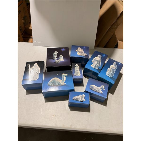 Nativity figurines