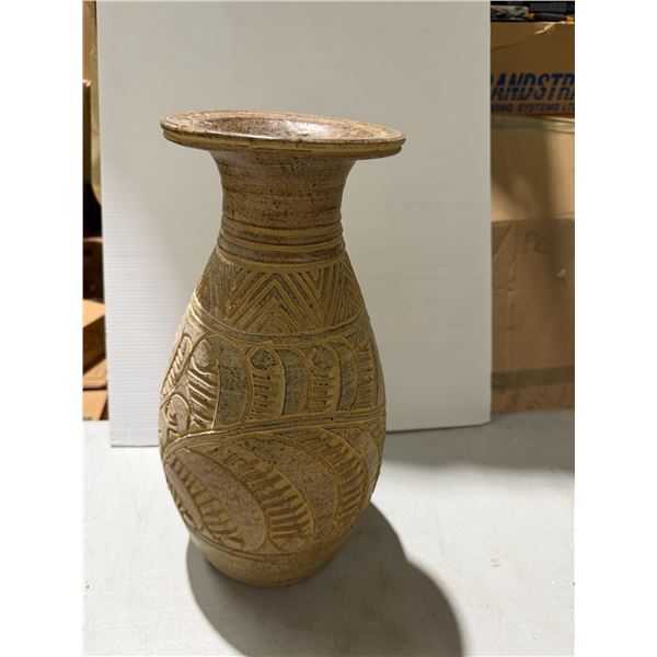 Pottery vase