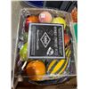 Image 1 : Artificial fruit