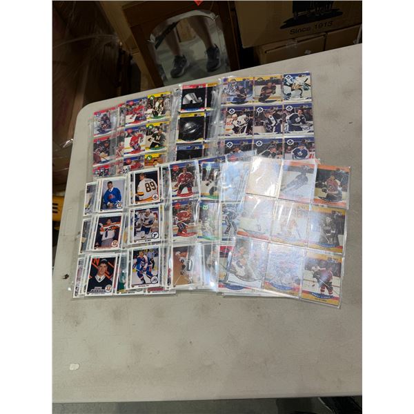 Assorted hockey cards